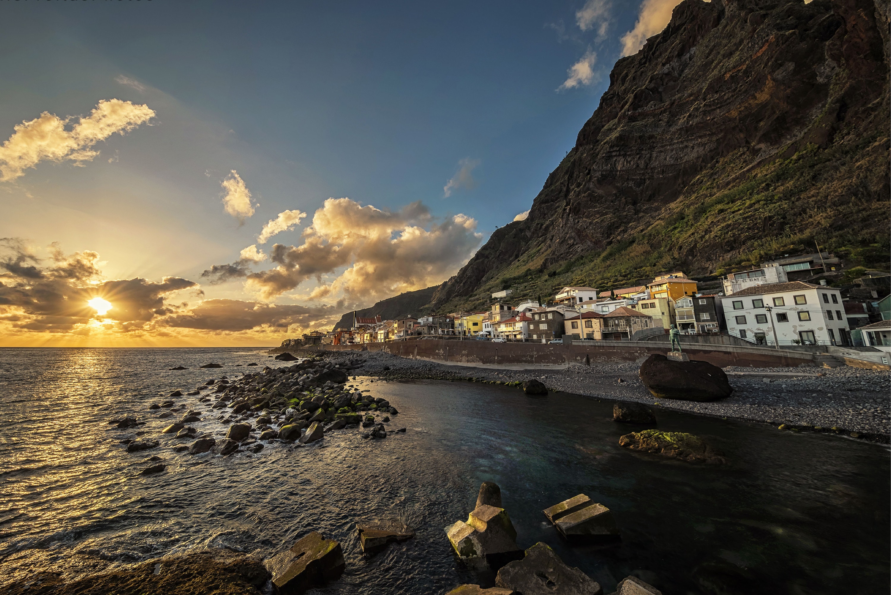 Ocean-view villa at sunset in Madeira, Portugal 3