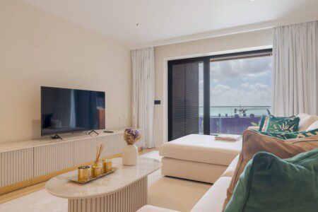 Modern Apartment with Sea View